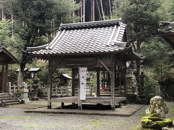 愛宕神社　拝殿