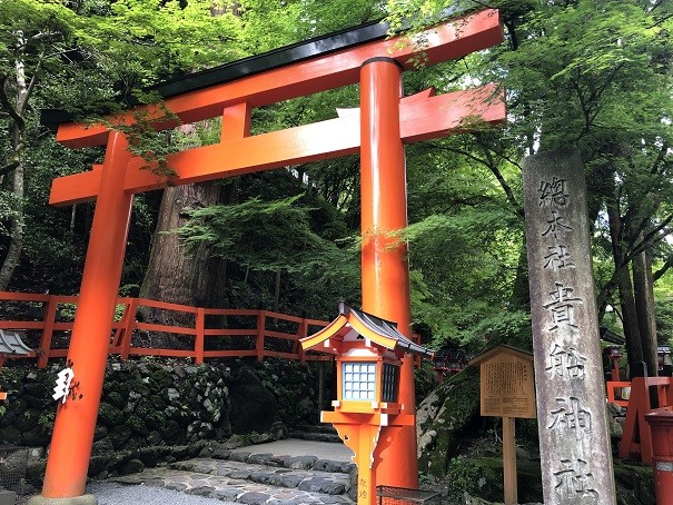 【京都神社】神様に導かれる「良縁結び」パワースポット神社１０選