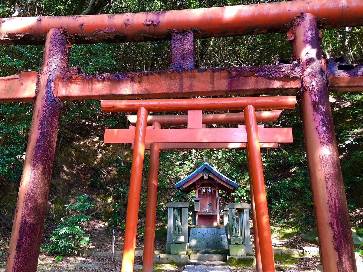 【島根・日御碕神社】怖いと評判の稲荷社は最強のパワースポット