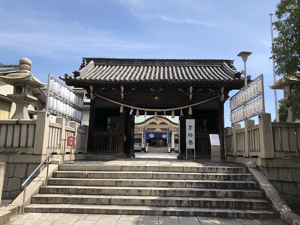 岡山神社岡山城の守護する岡山神社随神門