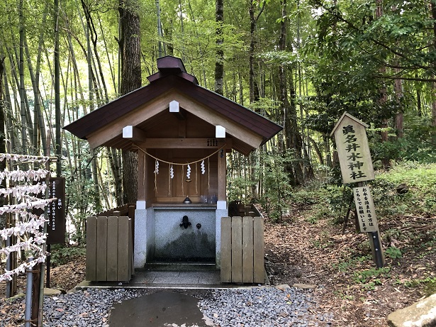 京都府宮津市に鎮座します「籠神社（この）」の奥宮と言われる「真名井神社（まない）」