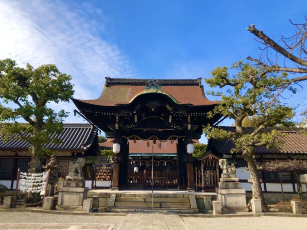 清和源氏の始祖『源経基』を祀る六孫王神社の歴史　拝殿