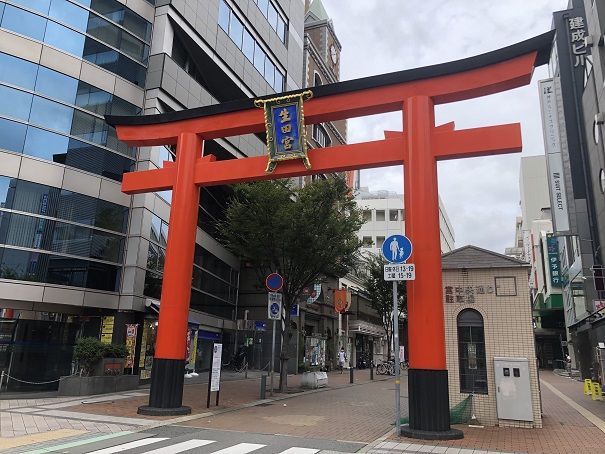 【兵庫・生田神社】神戸のド真ん中に鎮座！縁結び・恋愛成就・仕事運向上のご利益いくたじんじゃ