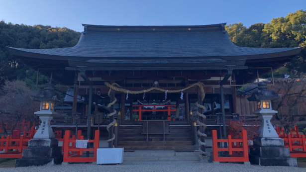 【奈良・龍田大社】風の神を祀る古社で「気」を高める参拝を独特なしめ縄