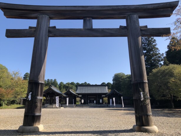 【奈良・吉野神宮】後醍醐天皇を祀る歴史と自然が調和する神社総檜造りの社殿