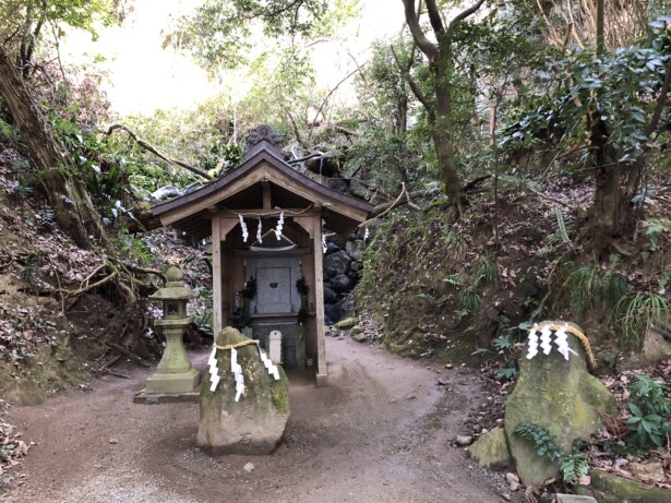 【大阪府・玉祖神社】歴史と自然が織りなす高安の鎮守玉光龍と八大龍