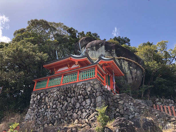 【和歌山県・神倉神社】熊野信仰発祥の地で体感する神秘のパワースポット御神体「ゴトビキ岩」