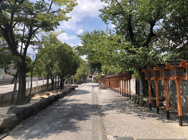 【大阪・片山神社】厄除けと方位除けのご利益がある吹田市の古社参道