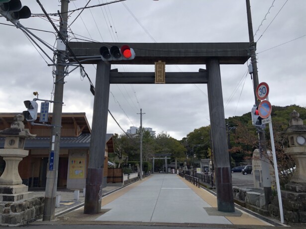 【和歌山県・闘鶏神社】源平合戦ゆかりの歴史ある熊野三山の起点地　鳥居